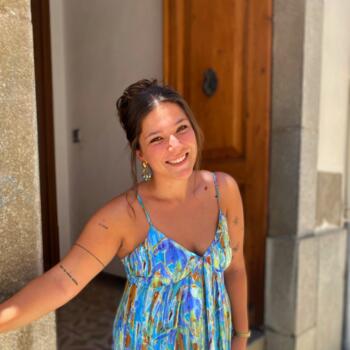 Baby-sitter in Gérone: LAURA