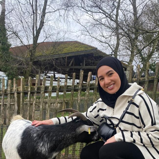 Babysitter in Herstal: Nisrine