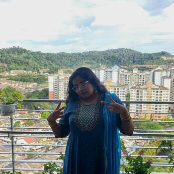 Babysitter Puchong Batu Dua Belas: Priscilla