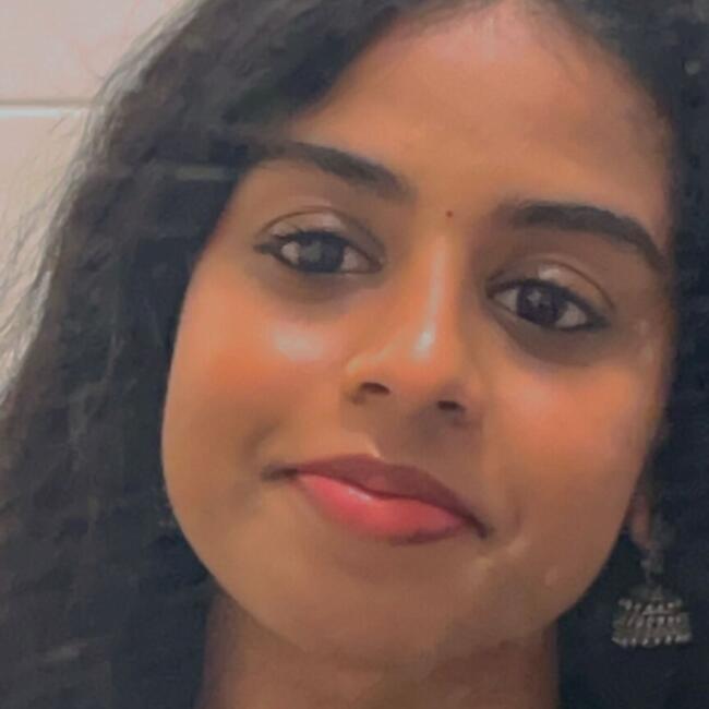 Babysitter in Singapore Island: Swetha