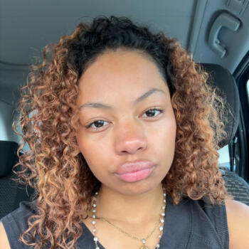 Babysitter in Villeneuve-la-Garenne: Jaya