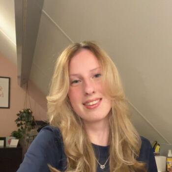 Oppas Enschede: Nora