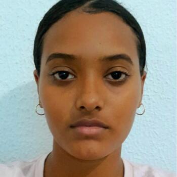 Babá Nova Iguaçu: Angela