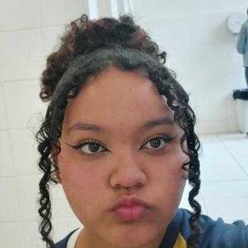 Babá em Londrina: Maria