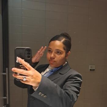 Babysitter in Loures: Adriele