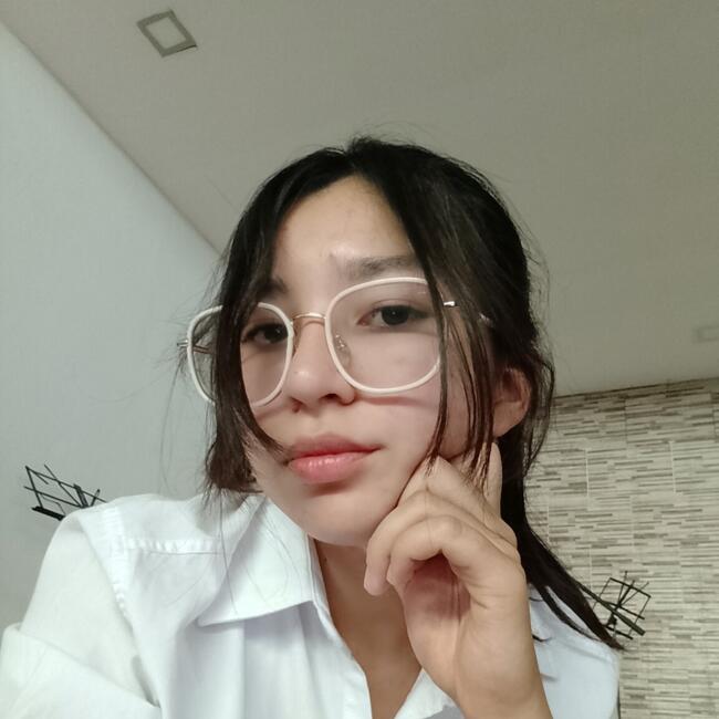 Babysitter in Moreno: Jade