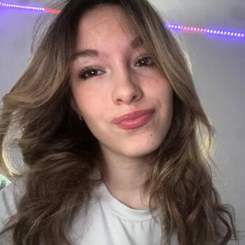 Babysitter in Nassandres: Iliana