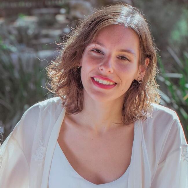 Babysitter in Lisbon: Tania