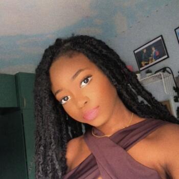 Babysitter in Sainte-Geneviève-des-Bois: Kathy chimere