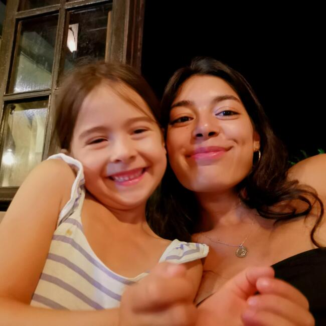 Babysitter in Le Haillan: Allya