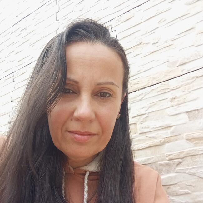 Babysitter in Itajaí: Daiane Alessandra