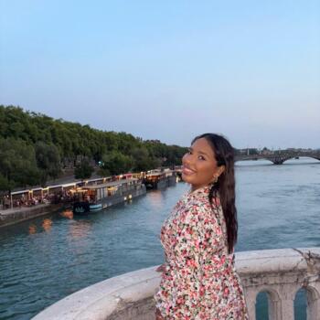 Baby-sitter Lyon: Abir
