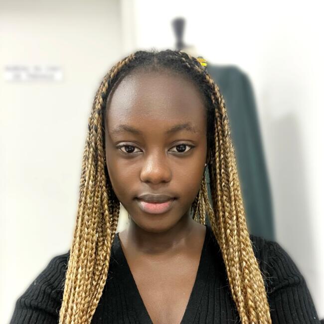 Babysitter in Paris: Rosalie