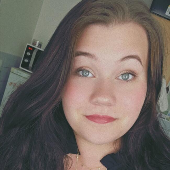 Babysitter Job in Ronnenberg: Celine