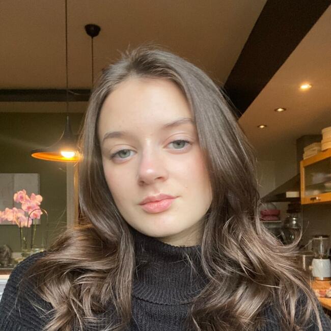 Babysitter in Montluçon: Leonie