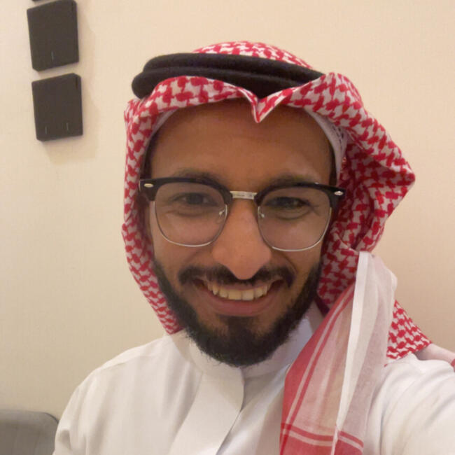 وظيفة جليسة أطفال في الرياض: Abdullah