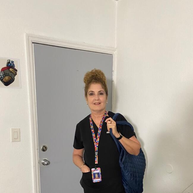 Babysitter in Miami Beach: Maria de los Ageles