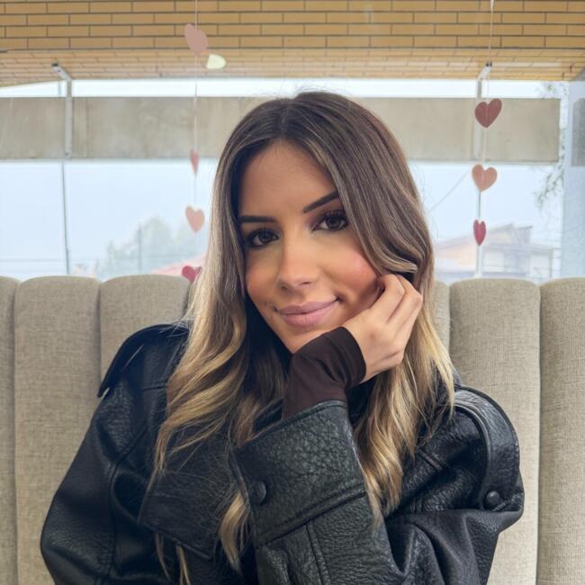 Babysitter in Nîmes: Inês