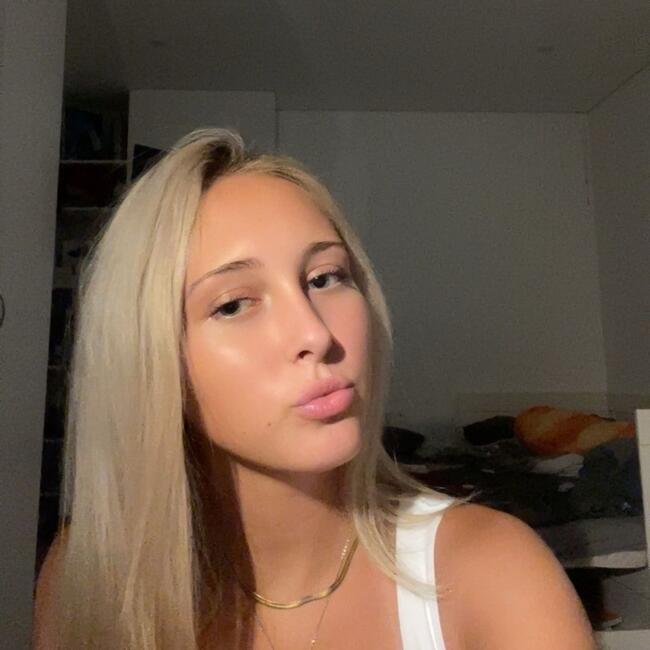 Babysitter in Ostende: Nicole