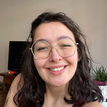 Babysitter in Istanbul: Nihan
