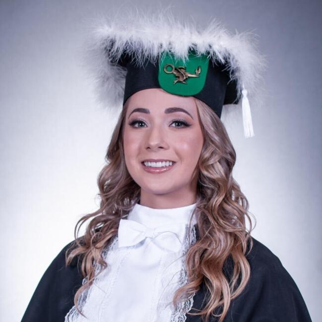 Babysitter in Blumenau: Amanda