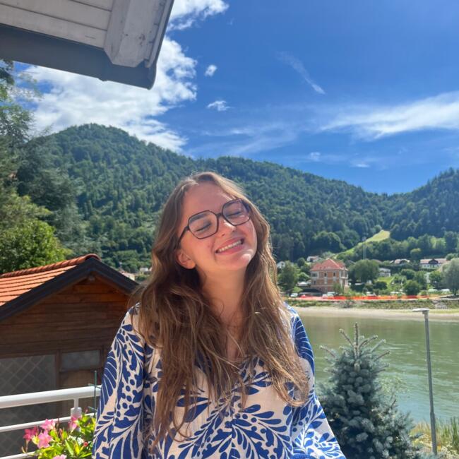 Babysitter in Mons: Clarisse