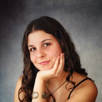 Babysitter em Porto: Sara