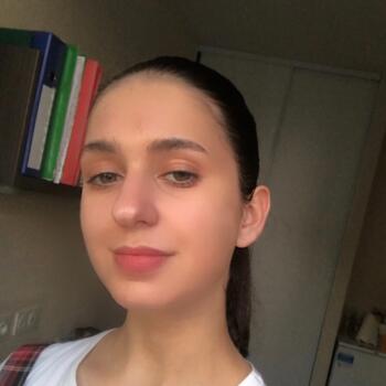 Babysitter in Saint-Etienne: Lea_pey