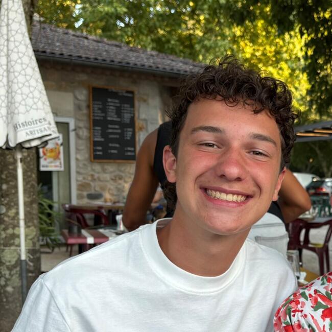 Babysitter in Woluwe-Saint-Lambert: Mathis