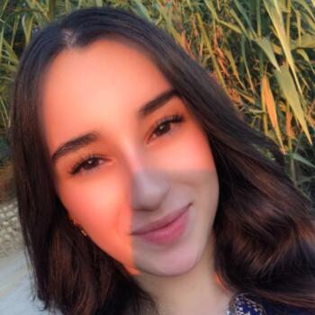 Babysitter in Amiens: Cynthia