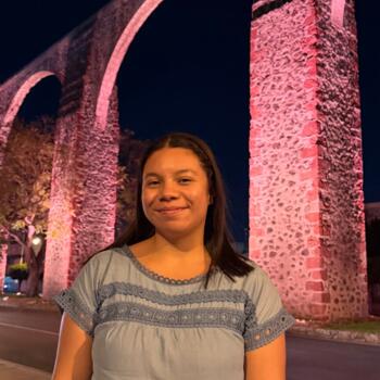 Niñera en Santiago de Querétaro: Alexandra