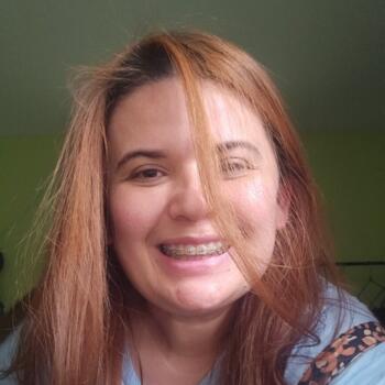 Babysitter in Brasília: Juliana