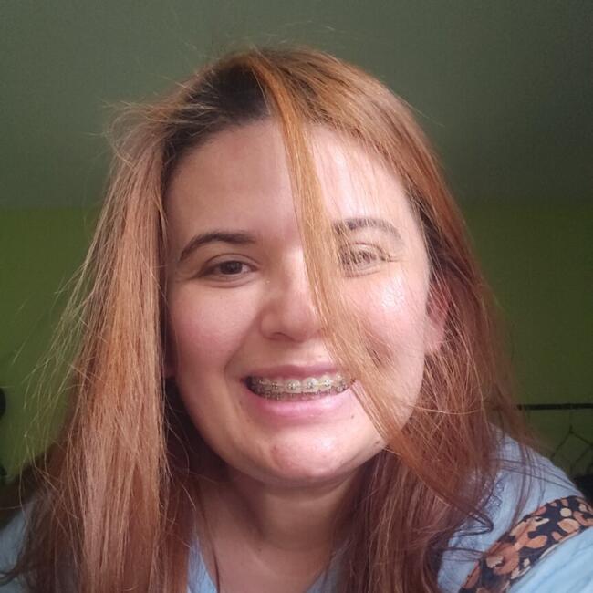 Babysitter in Brasília: Juliana