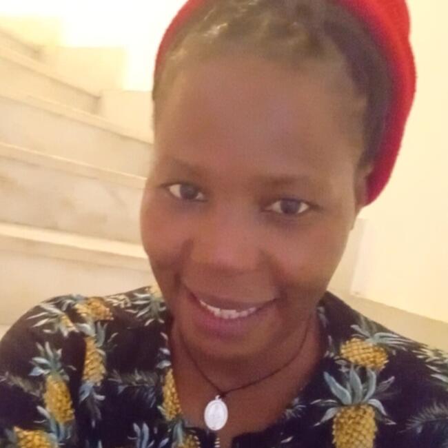 Nanny in Jazīrat Abū Z̧aby: Ndibasa