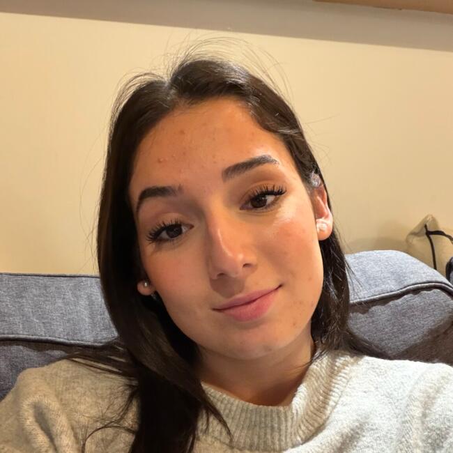 Nanny in Meudon: Melany