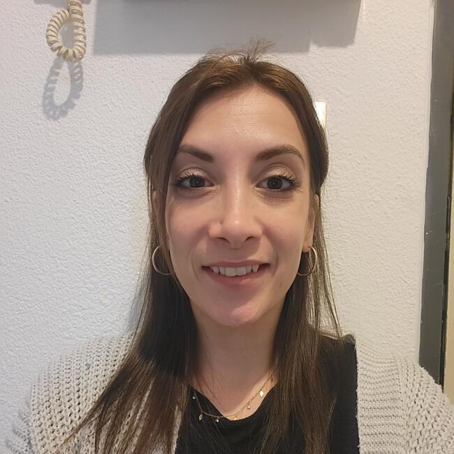 Babysitter in Grasse: Amandine