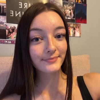 Babysitter in Adelaide: Lydia