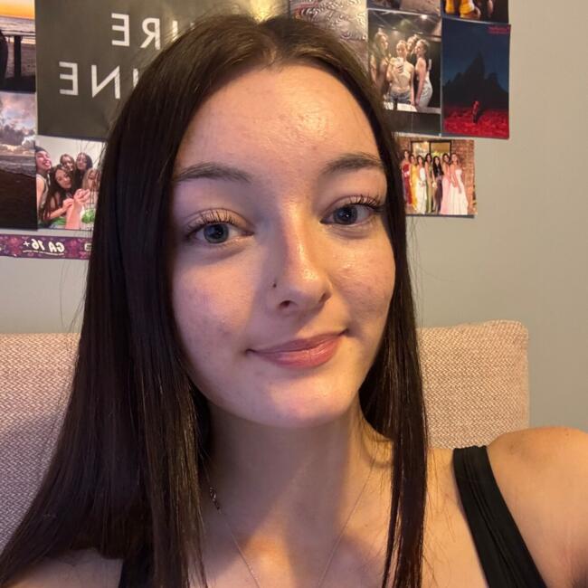 Babysitter in Adelaide: Lydia