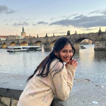 Babysitter in Berlin: Pears Madeline