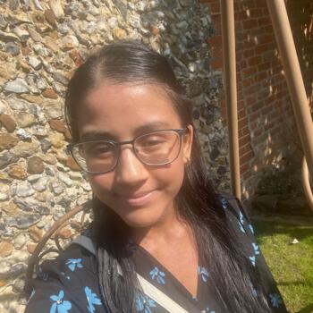 Babysitter in Cambridge: Zaynab