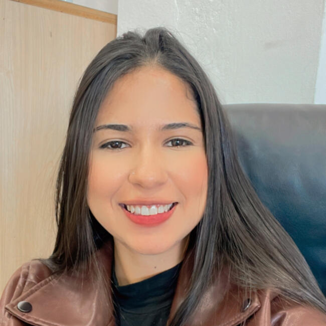 Babysitter in Campo Grande: Luana