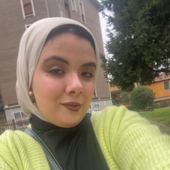 Canguro en Valencia: Ghada Othman