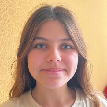 Babysitter in Sintra: Clara