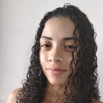 Babysitter in Macaé: Sophia Lara Feliciano Pinto