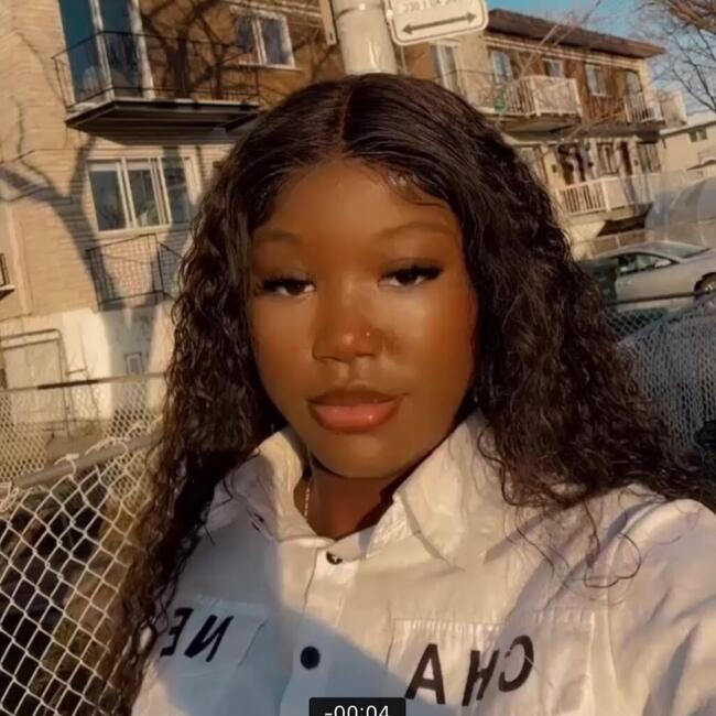 Baby-sitter in Sherbrooke: Deborah Mukendi Biuma