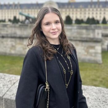 Babysitter in La Queue-en-Brie: Inès