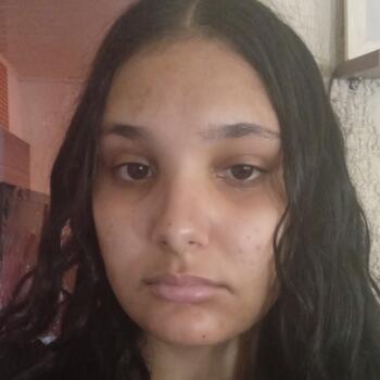 Babysitter in Criciúma: Jennifer