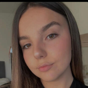 Babysitter in Brügg (Canton de Berne): Naira