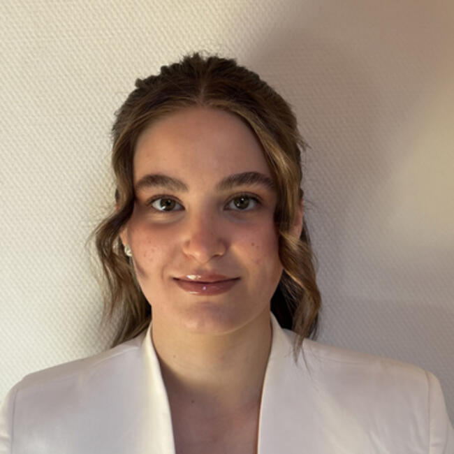 Babysitter in Pétange: Sarah