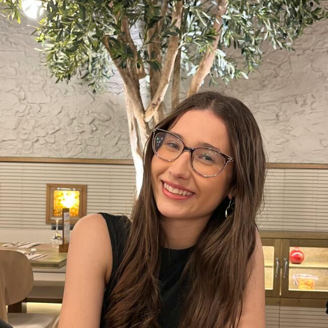 Babysitter in Girona: Laura